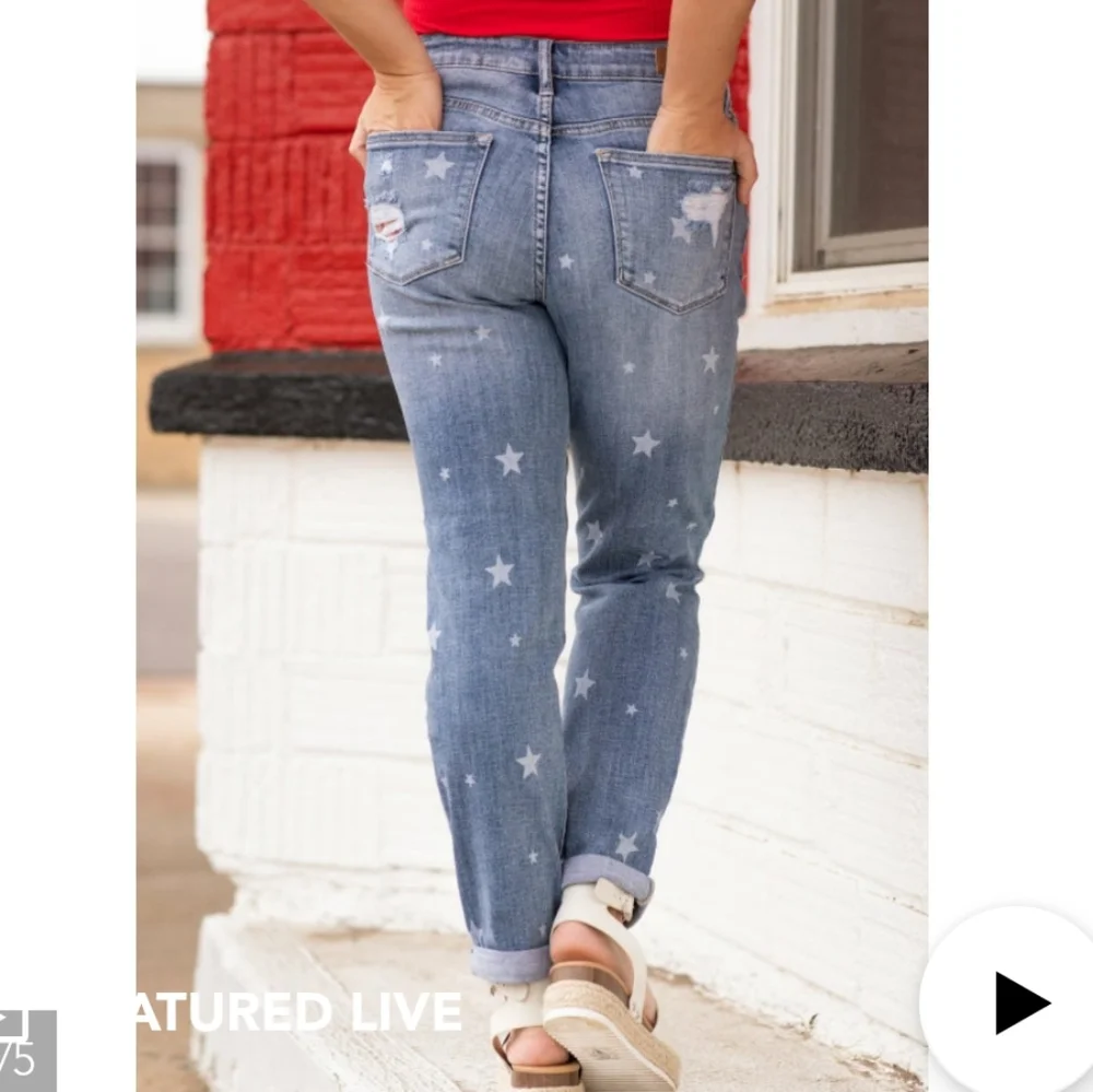 Judy Blue Mid Rise Boyfriend Fit Star Crossed Jeans 88553 - Picture 5 of 8